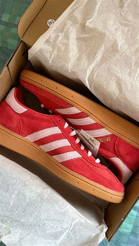 rote adidas schuhe spezial|Handball.